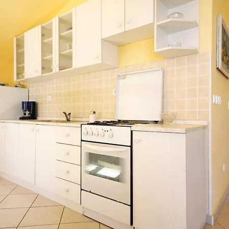 Apartamento Family Friendly Seaside Prizba, Korcula - 10061 *
