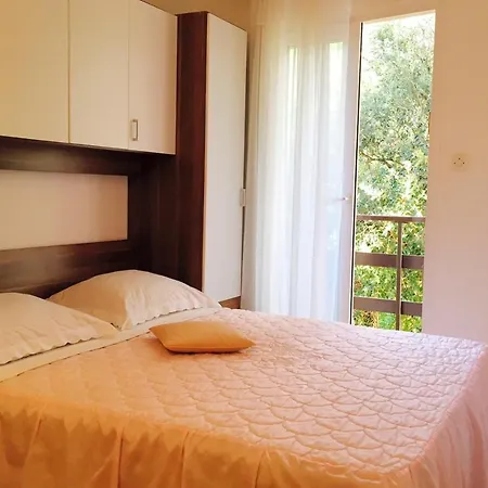 Family Friendly Seaside Prizba, Korcula - 10061 *