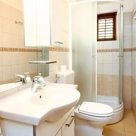 Apartman Family Friendly Seaside Prizba, Korcula - 10061