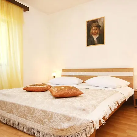 アパート Family Friendly Seaside Prizba, Korcula - 10061 プリズバ
