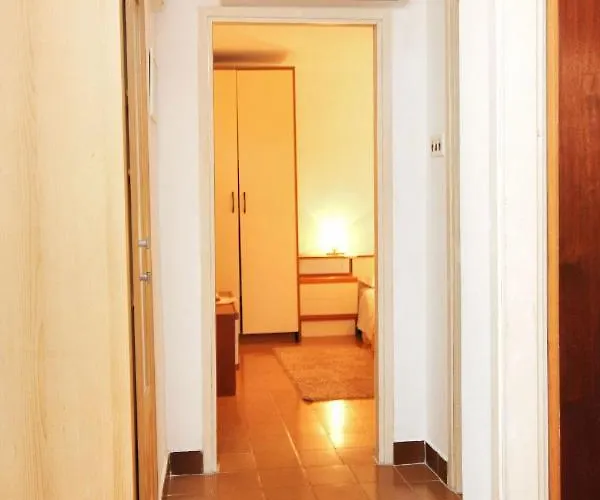 Family Friendly Seaside Prizba, Korcula - 10061 아파트 프리즈바