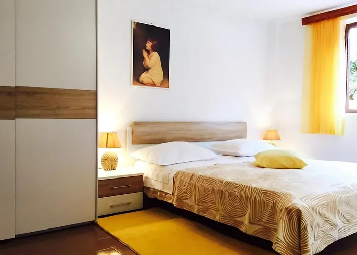 Family Friendly Seaside Prizba, Korcula - 10061 프리즈바