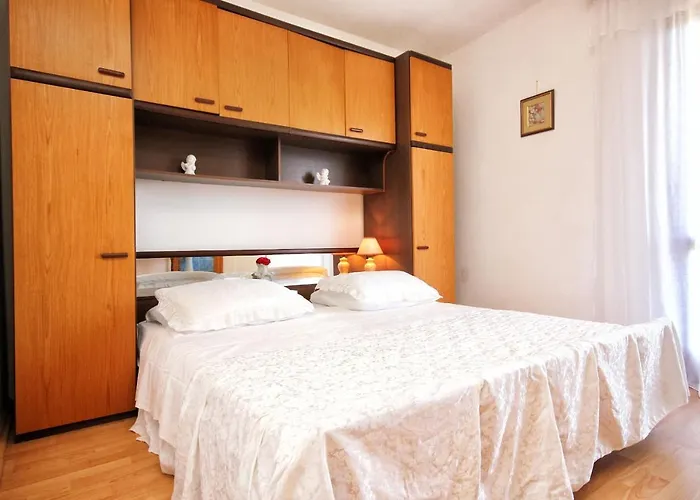 아파트 Family Friendly Seaside Prizba, Korcula - 10061 프리즈바