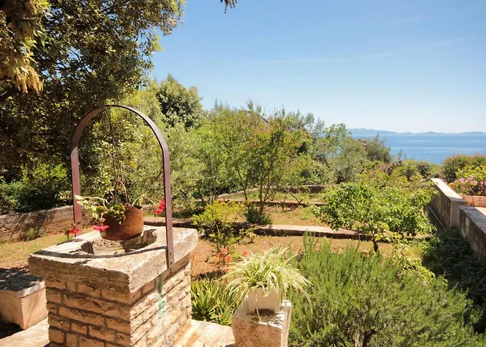 아파트 Family Friendly Seaside Prizba, Korcula - 10061 프리즈바