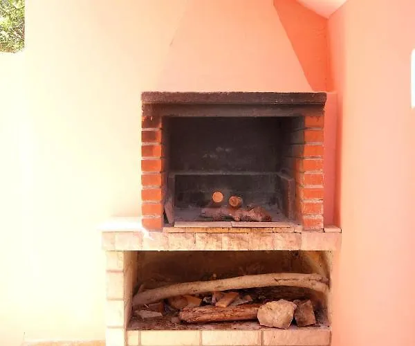 Family Friendly Seaside Prizba, Korcula - 10061 아파트 *